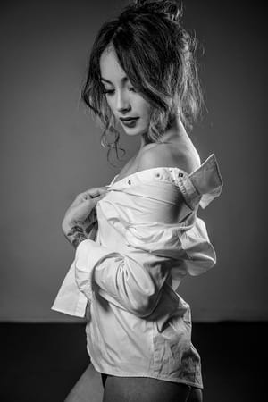 Lesly’s White Button-Down